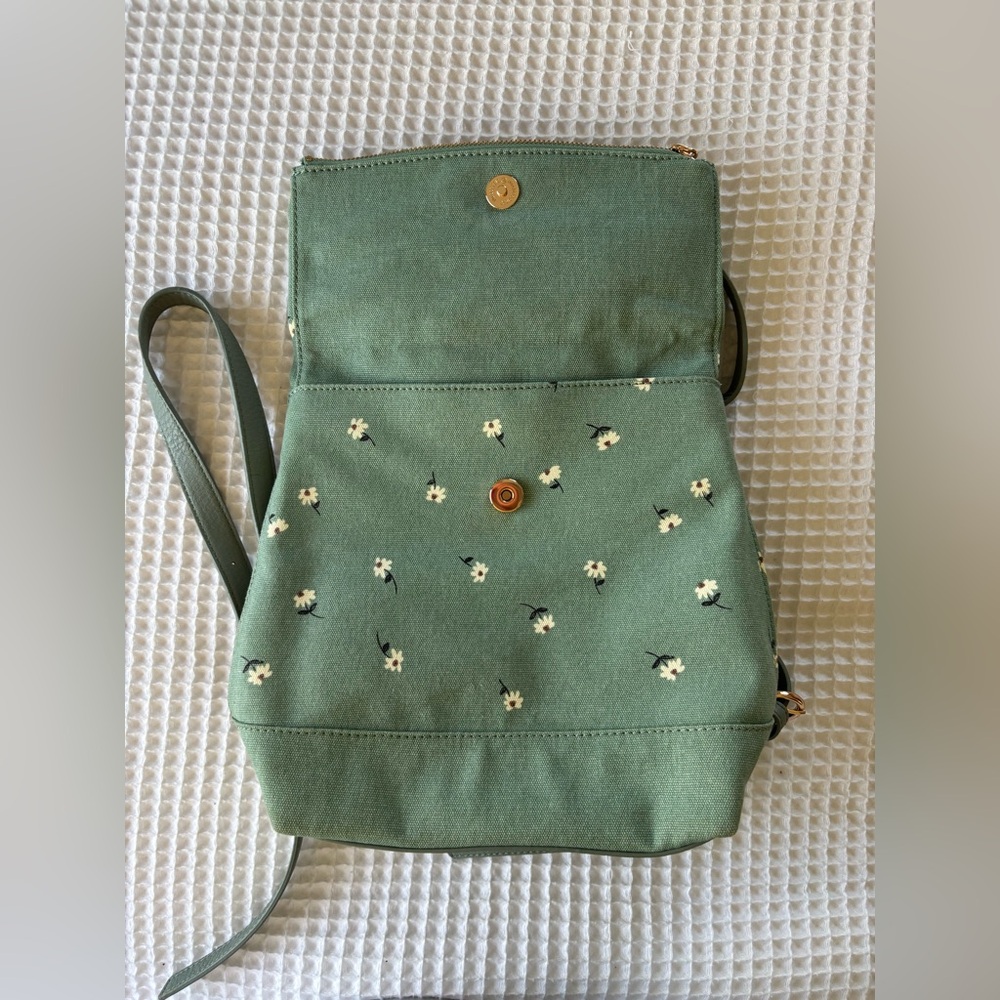 Light Green/Teal Daisy-Patterned Mini Backpack - image 4